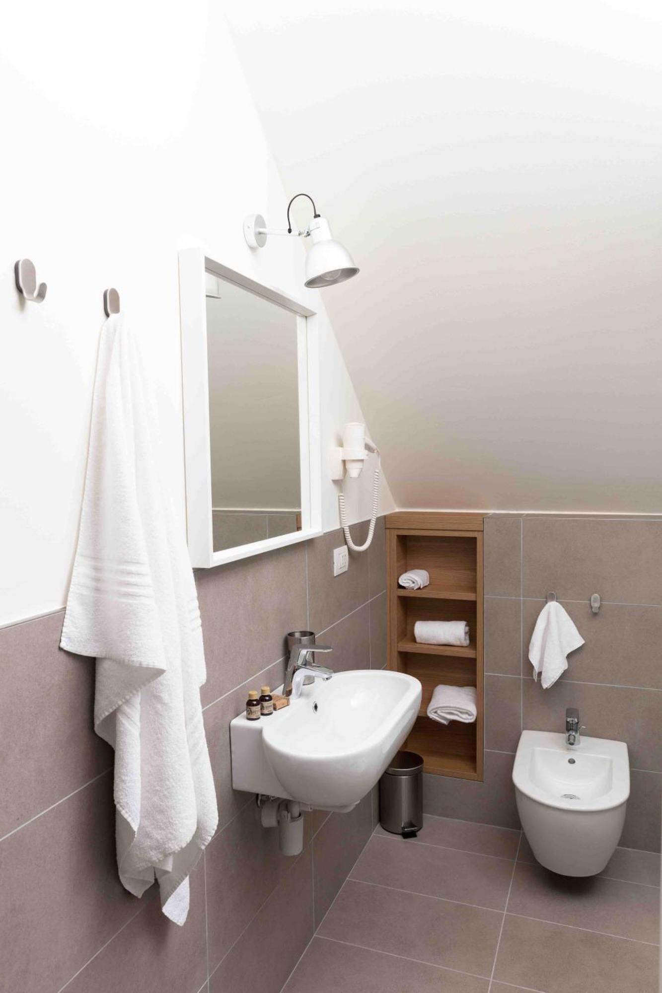 Cirene Apartments Milano Luaran gambar